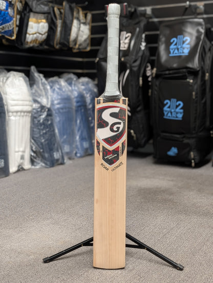 Roar Ultimate Cricket Bat