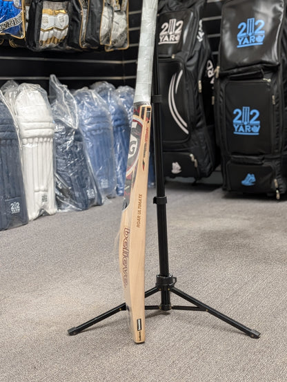 Roar Ultimate Cricket Bat