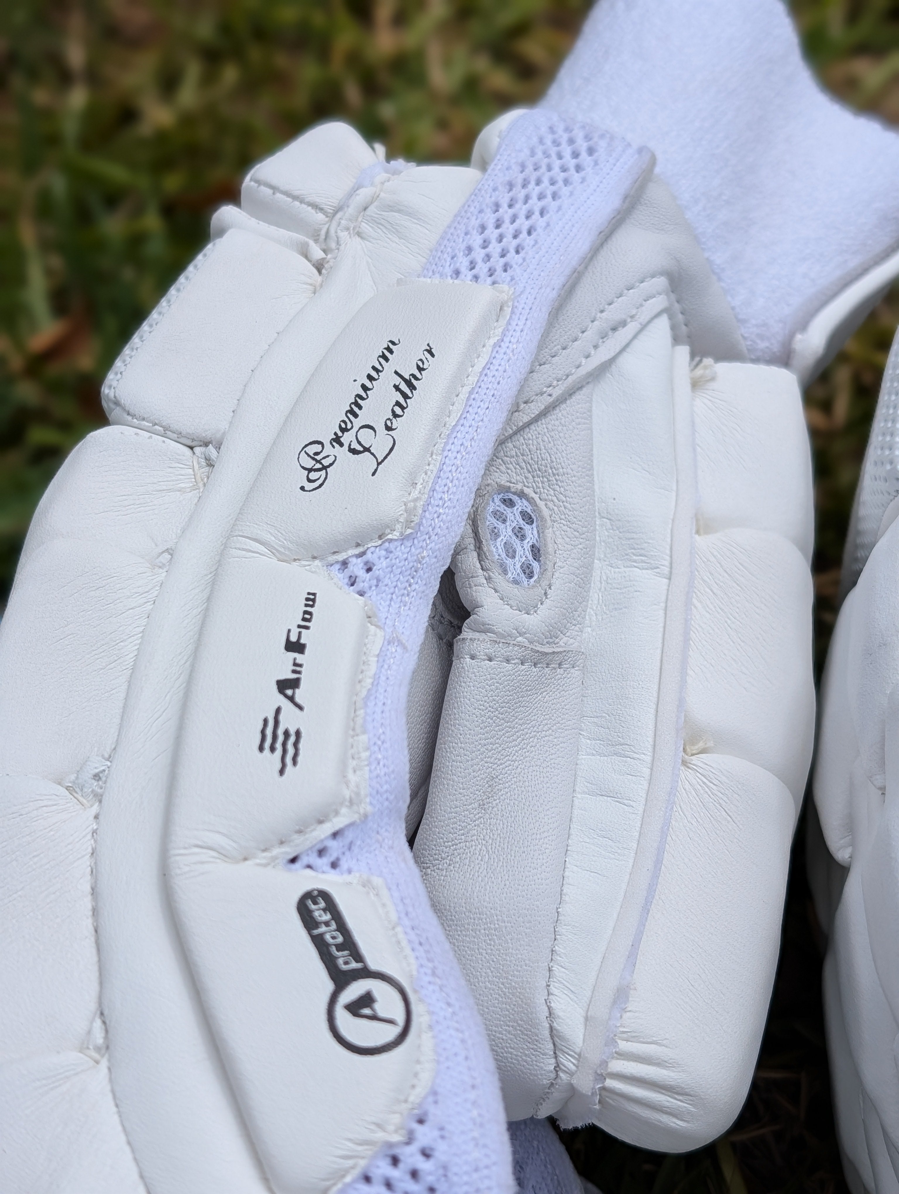 22 yard Player edition batting gloves