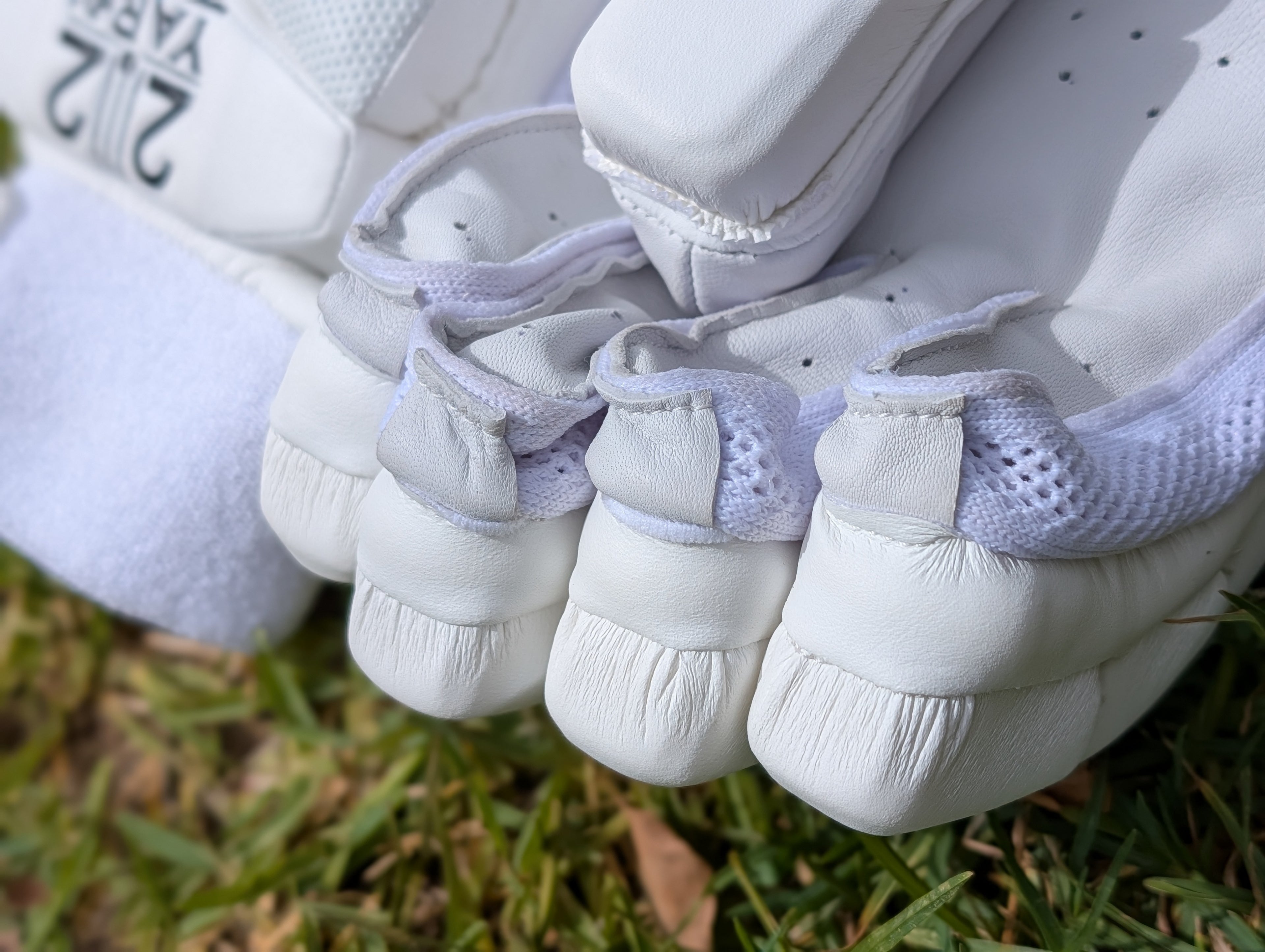 22 yard Player edition batting gloves