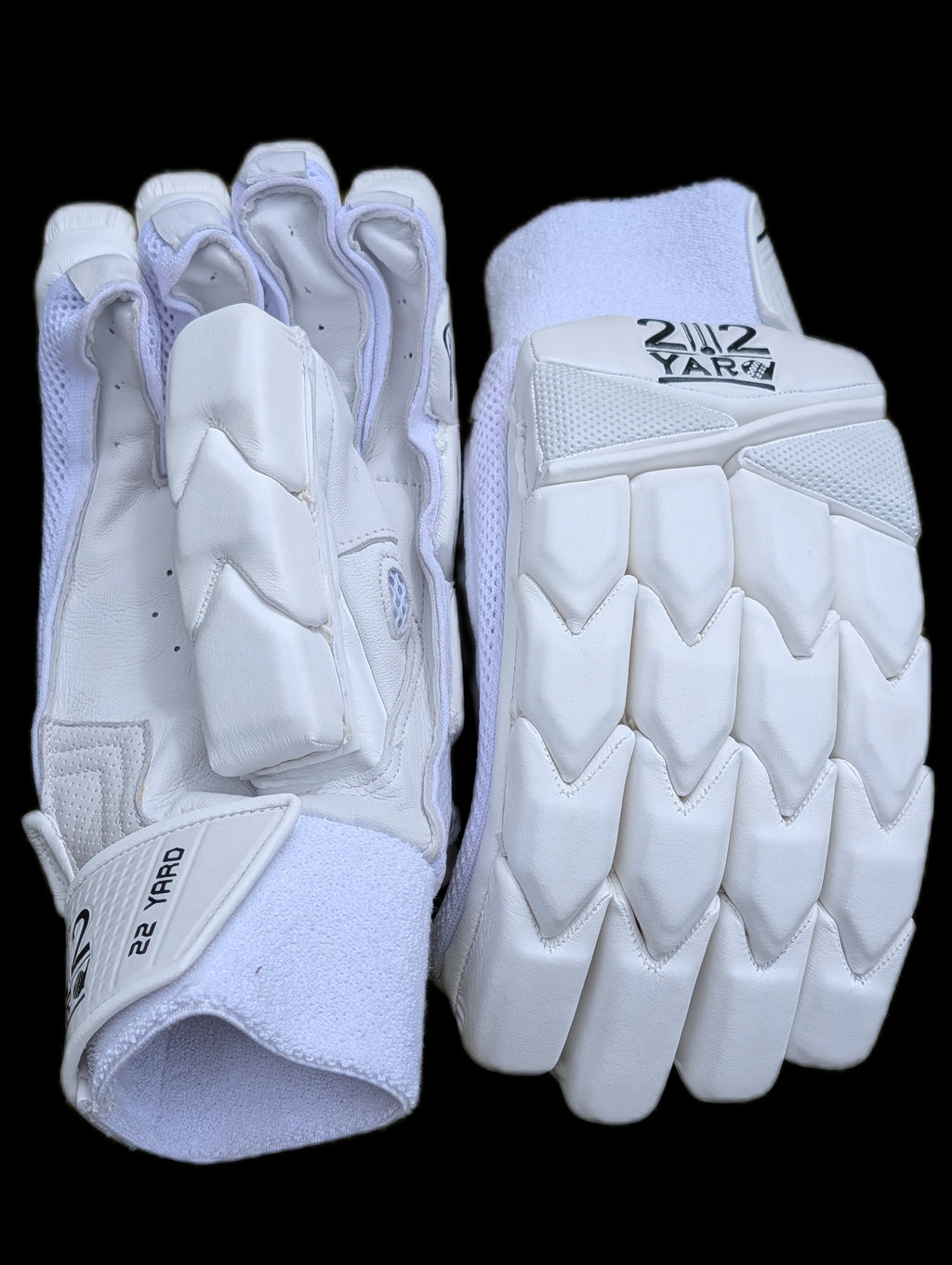 22 yard Player edition batting gloves