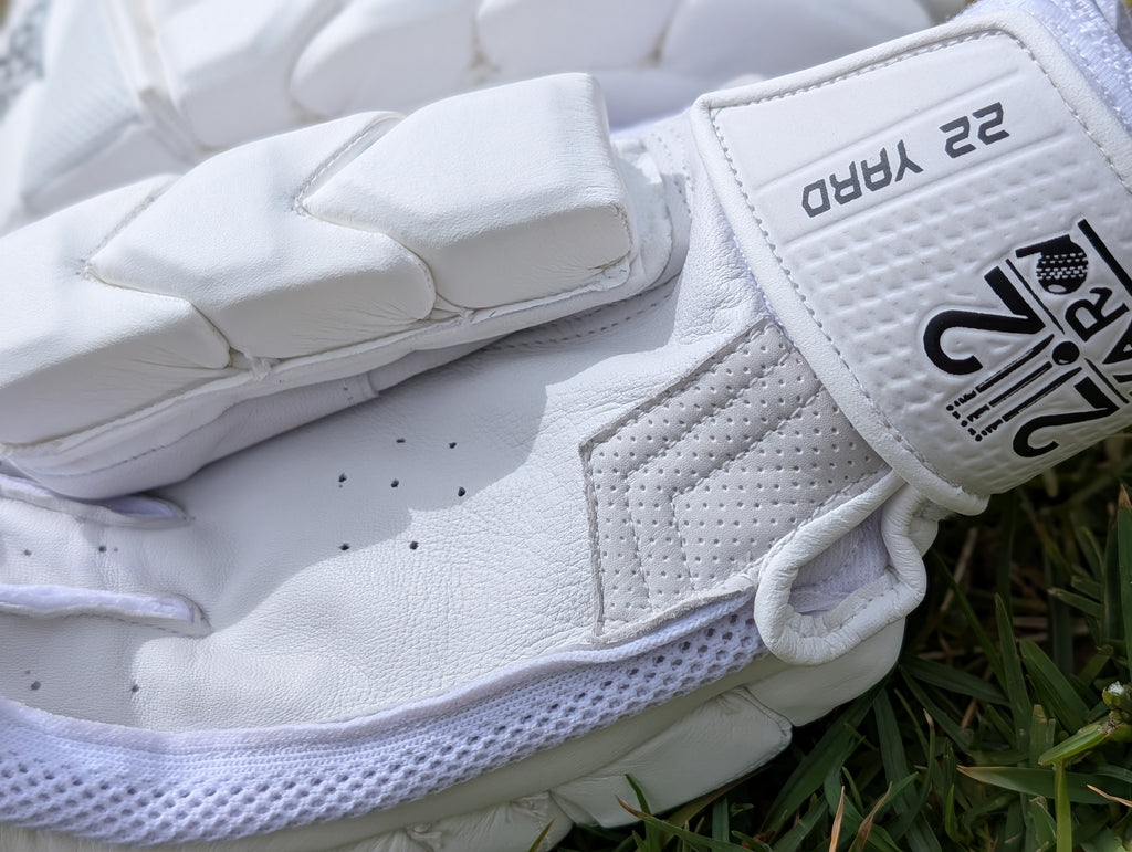 22 yard Player edition batting gloves